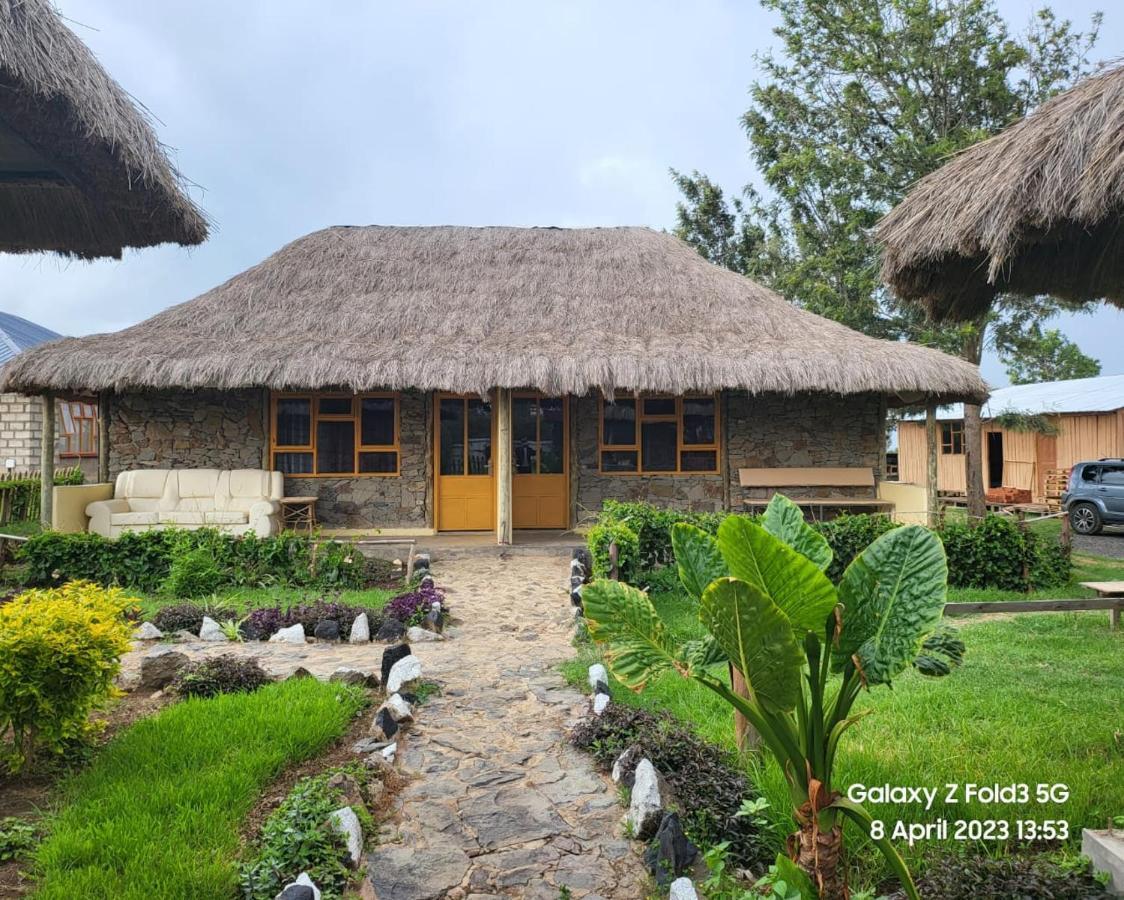 Le Tai Village Resort Near Solio Game Reserve Mweiga Exterior photo